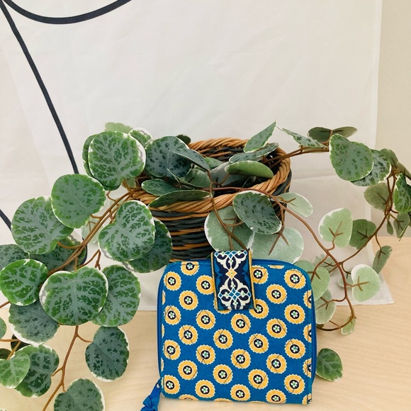 Vera Bradley Riviera Blue Wallet - Picture 2 of 9